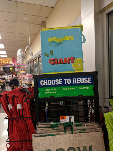 Grocery Store «Super Stop & Shop», reviews and photos, 20 Washington Ave, Dumont, NJ 07628, USA