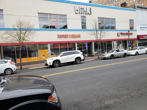 FAMILY DOLLAR, 136 Smith St, Perth Amboy, NJ 08861, USA, 