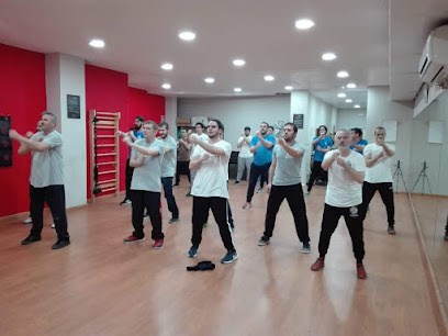 Chao Yue Kung fu - Artes Marciales y defensa perso - Calle Diego de Torres, 8, local B, 28802 Alcalá de Henares, Madrid, Spain