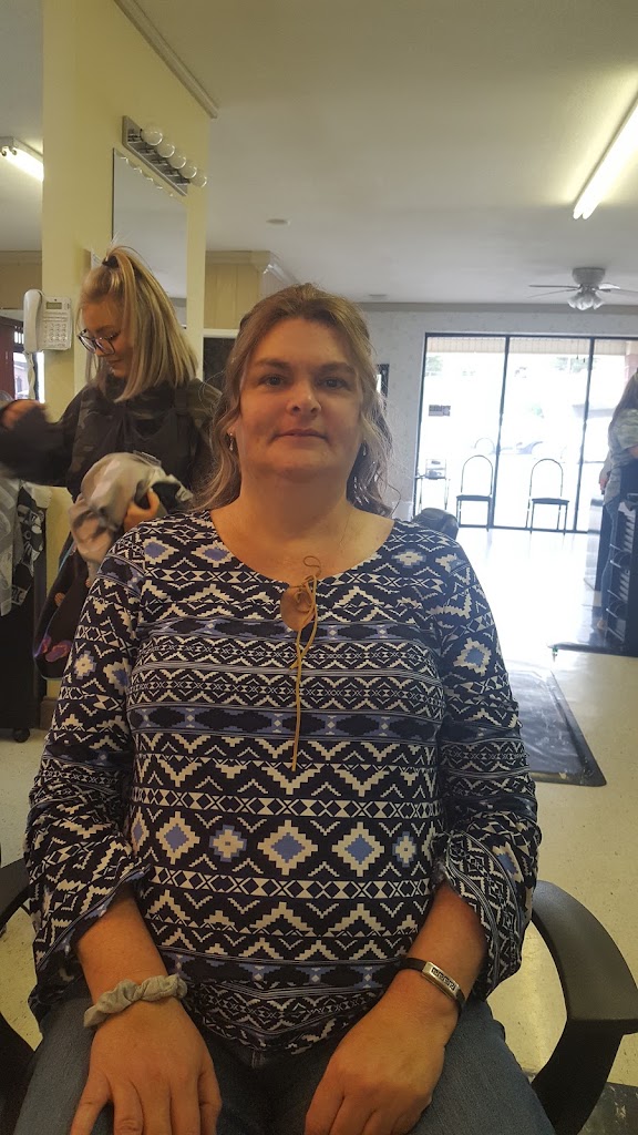 Amy's Beauty Salon 37825