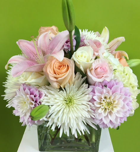 Florist «Sweet William & Thyme», reviews and photos, 19 E Railroad Ave, Jamesburg, NJ 08831, USA