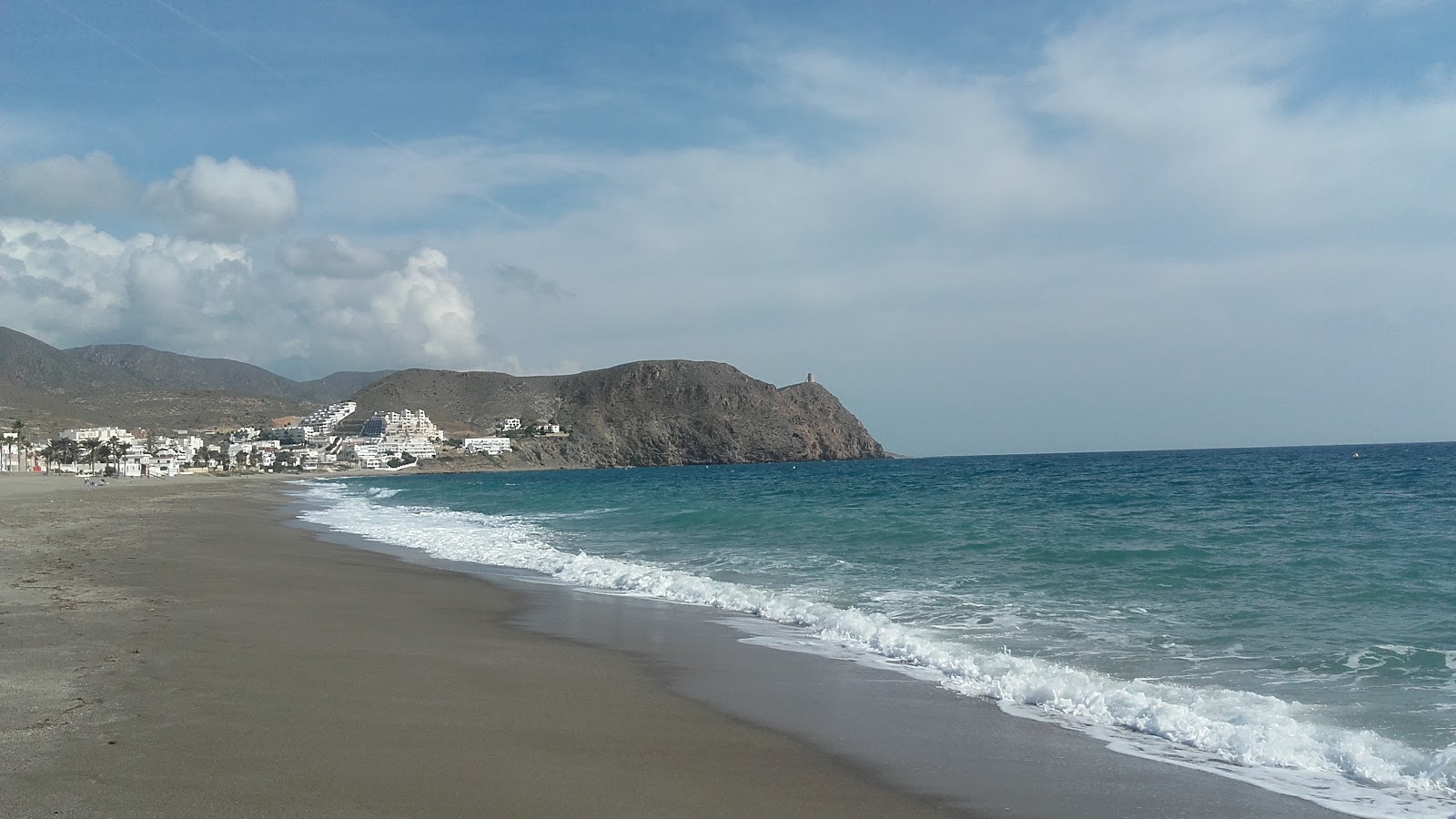 Photo of Carboneras Beach and the settlement