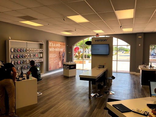 Cell Phone Store «Verizon Wireless - TCC», reviews and photos, 7339 52nd Pl E, Bradenton, FL 34203, USA
