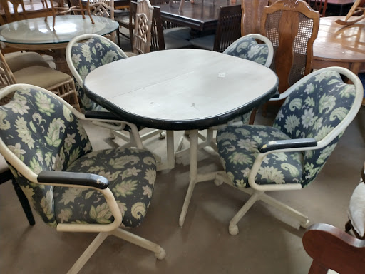 Used Furniture Store «C&D Second Chance», reviews and photos, 201 N Poplar Ave, Sanford, FL 32771, USA