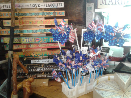 Gift Shop «Washington Memorial Chapel Cabin Shop», reviews and photos, PA-23 #300, Valley Forge, PA 19481, USA