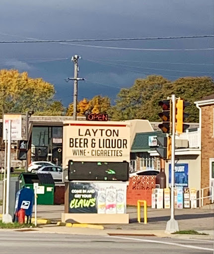 Layton Beer & Liquor, 2008 W Layton Ave, Milwaukee, WI 53221, USA, 