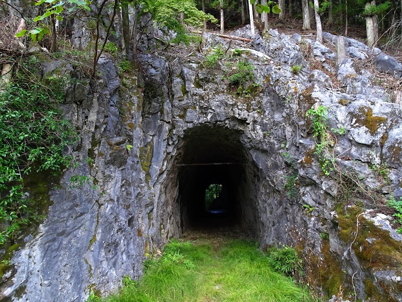 大達原の手掘り隧道