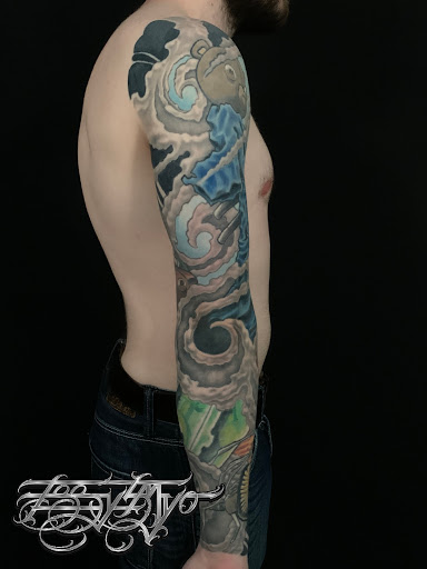 Explore disc golf tattoo ideas, creative tattoo ideas in Addison, available at Cat Tattoo