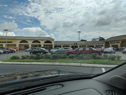 Shopping Mall «Lake Village Shopping MallKitchengaets», reviews and photos, 10601 US-441, Leesburg, FL 34788, USA