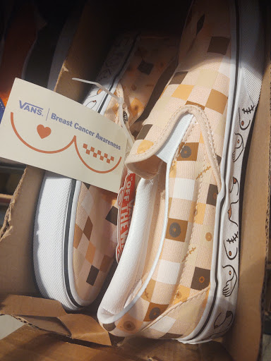 Shoe Store «Vans», reviews and photos, 485 N Tustin St, Orange, CA 92867, USA