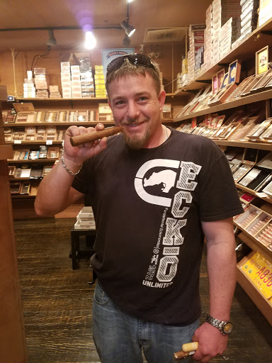 Tobacco Shop «En Fuego Tobacco Shop», reviews and photos, 2083 Summer Lee Dr, Rockwall, TX 75032, USA