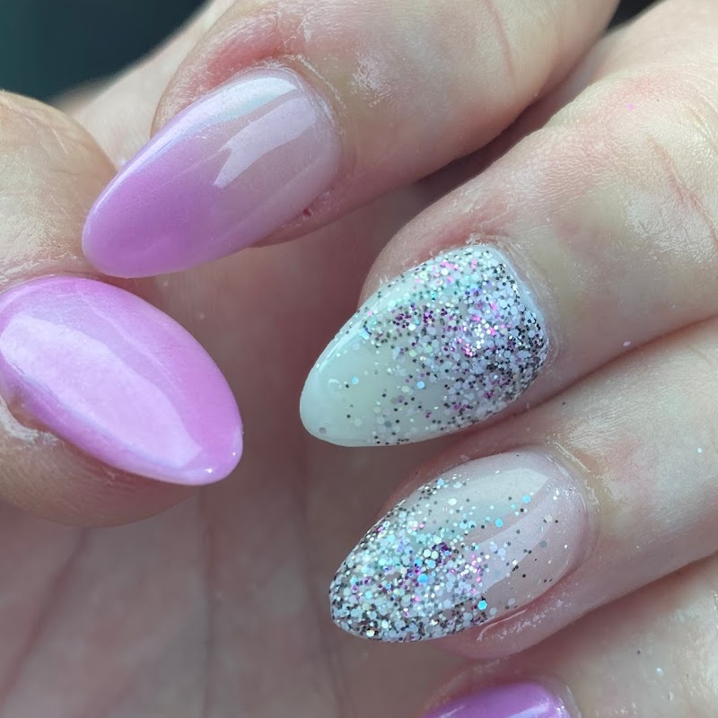 Diva Nails