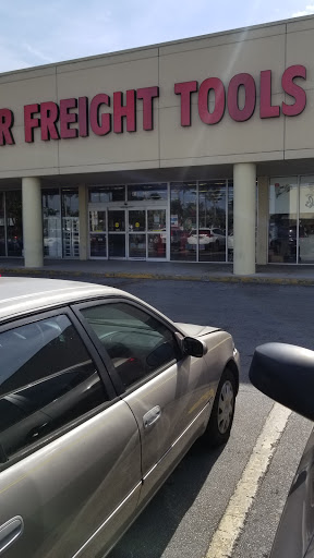 Tool Store «Harbor Freight Tools», reviews and photos, 410 W 49th St #104, Hialeah, FL 33012, USA
