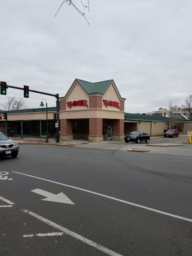 Department Store «T.J. Maxx», reviews and photos, 525 Harvard St, Brookline, MA 02446, USA