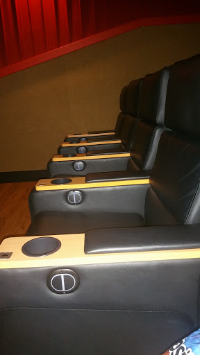 Movie Theater «Regal Cinemas Shiloh Crossing 18», reviews and photos, 10400 E. US 36, Avon, IN 46168, USA