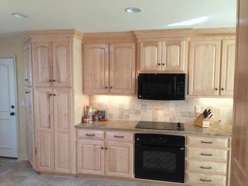 Cabinet Maker «CUSTOM CABINETS BY LAWRENCE CONSTRUCTION INC», reviews and photos, 1427 Merriam Ln, Kansas City, KS 66103, USA