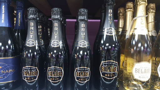 Liquor Store «WOW Wine & Liquor», reviews and photos, 36 S Willow Ave a, Cookeville, TN 38501, USA