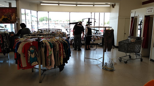 Thrift Store «Quality Thrift Store», reviews and photos, 5133 S Peoria Ave, Tulsa, OK 74105, USA