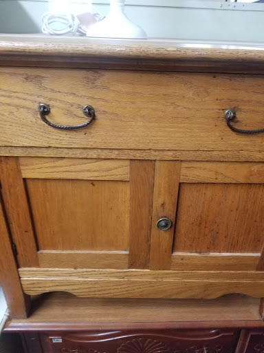 Used Furniture Store «C&D Second Chance», reviews and photos, 201 N Poplar Ave, Sanford, FL 32771, USA