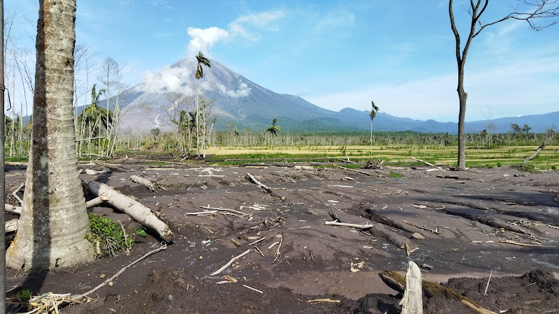 posko utama erupsi gunung semeru