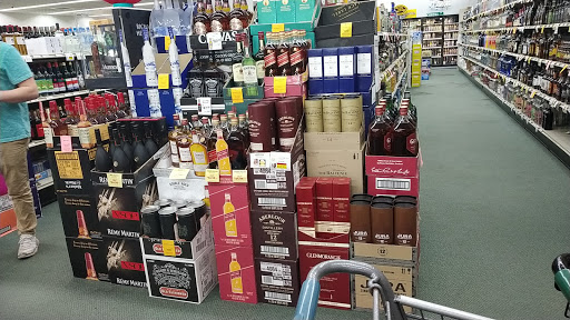 Liquor Store «Plainsboro Wine & Liquor», reviews and photos, 10 Schalks Crossing Rd #7, Plainsboro Township, NJ 08536, USA