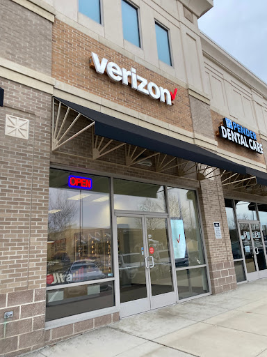 Cell Phone Store «Verizon Authorized Retailer - Wireless Zone», reviews and photos, 25031 Riding Plaza, South Riding, VA 20152, USA