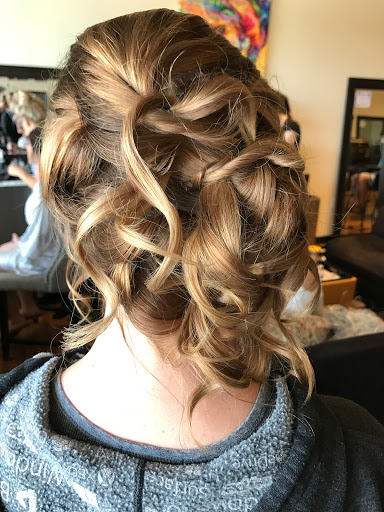 Beauty Salon «Mane Connection Hair Salon», reviews and photos, 39265 Grand River Ave, Farmington, MI 48335, USA