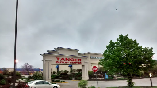 Outlet Mall «Tanger Outlet Williamsburg», reviews and photos, 150 Tanger Dr, Williamsburg, IA 52361, USA