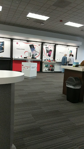 Cell Phone Store «Verizon», reviews and photos, 653 Sleater Kinney Rd SE, Lacey, WA 98503, USA