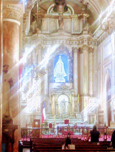 Opiniones de Parroquia Nuestra Señora de La Merced en La Cisterna - Iglesia