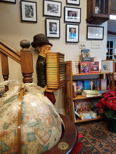 Book Store «Landmark Booksellers | Franklin, Tennessee», reviews and photos, 114 E Main St, Franklin, TN 37064, USA