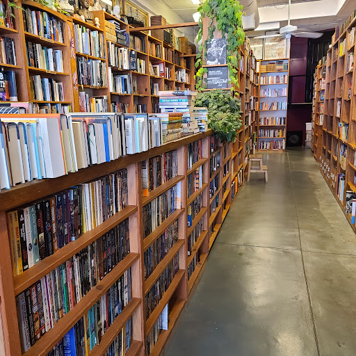 Used Book Store «Mercer Street Books», reviews and photos, 7 Mercer St, Seattle, WA 98109, USA