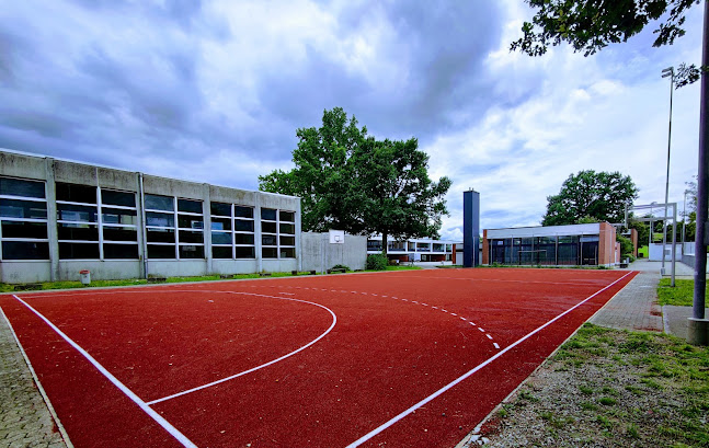 Rezensionen über Schulhaus Eichholz in Grenchen - Schule