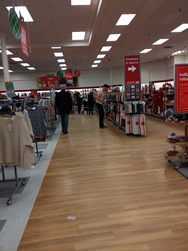 Shopping Mall «North Andover Mall», reviews and photos, 350 Winthrop Ave, North Andover, MA 01845, USA