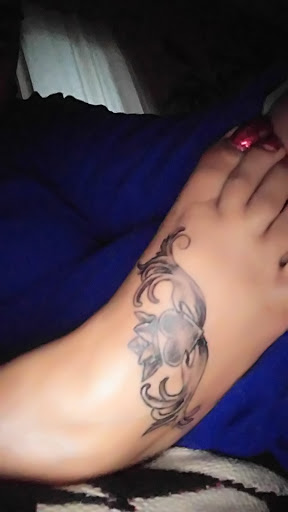 Tattoo Shop «Rockstar Tattoo», reviews and photos, 31050 Gratiot Ave, Roseville, MI 48066, USA