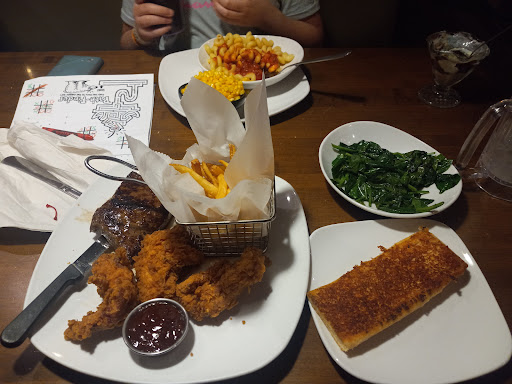 Family Restaurant «Colonial Cafe - St Charles East», reviews and photos, 1625 E Main St, St Charles, IL 60174, USA