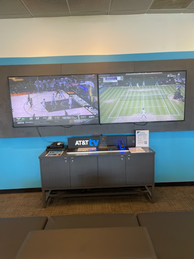 Cell Phone Store «AT&T Authorized Retailer», reviews and photos, 13 N Groesbeck Hwy, Charter Twp of Clinton, MI 48036, USA