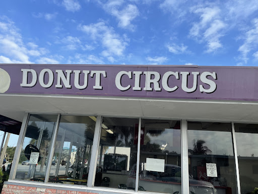 Donut Shop «Donut Circus», reviews and photos, 2040 S Federal Hwy, Fort Pierce, FL 34950, USA