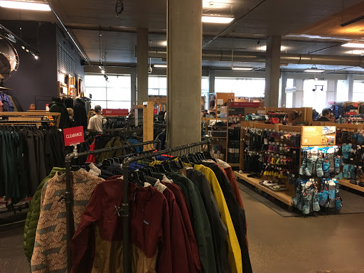 Camping Store «REI», reviews and photos, 1405 NW Johnson St, Portland, OR 97209, USA
