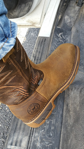 Shoe Store «Red Wing», reviews and photos, 11614 N Dale Mabry Hwy, Tampa, FL 33618, USA