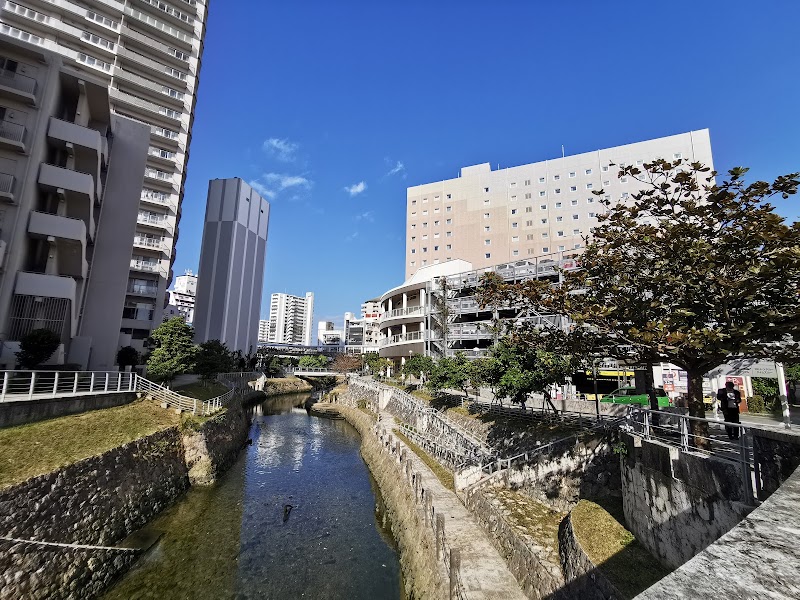 安里川親水庭園