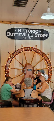 Grocery Store «Butteville General Store», reviews and photos, 10767 Butte St NE, Aurora, OR 97002, USA