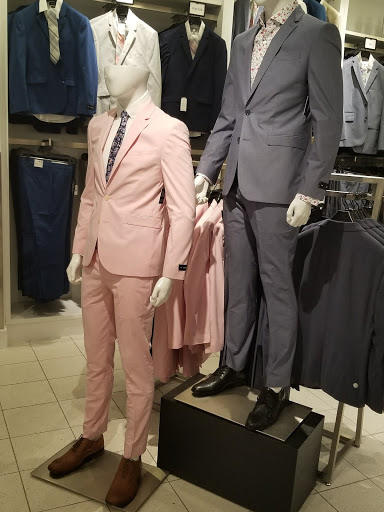 Clothing Store «Express», reviews and photos, 160 N Gulph Rd, King of Prussia, PA 19406, USA