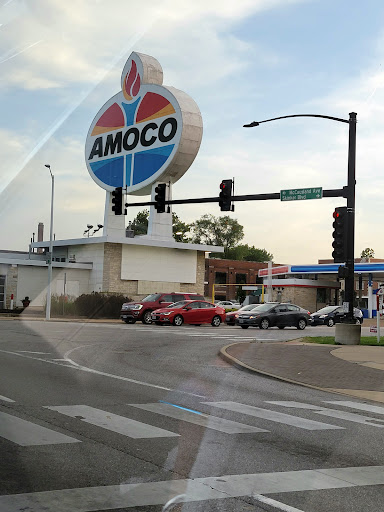 Giant Amoco Car wash