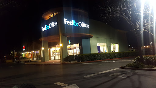 Print Shop «FedEx Office Print & Ship Center», reviews and photos, 7400 Laguna Blvd, Elk Grove, CA 95758, USA