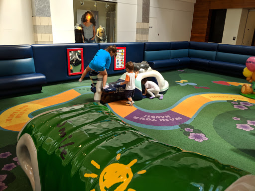 Shopping Mall «St. Clair Square», reviews and photos, 134 St Clair Square, Fairview Heights, IL 62208, USA