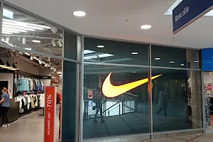 Nike Store Origo image