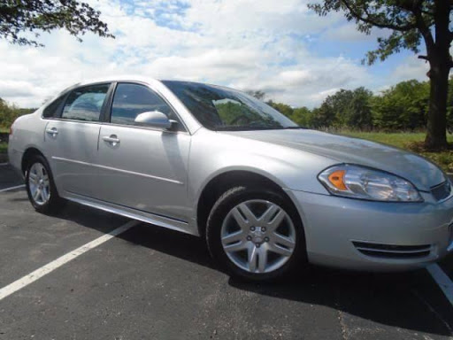 Used Car Dealer «Gladstone Auto Sales», reviews and photos, 7406 N Oak Trafficway, Kansas City, MO 64118, USA