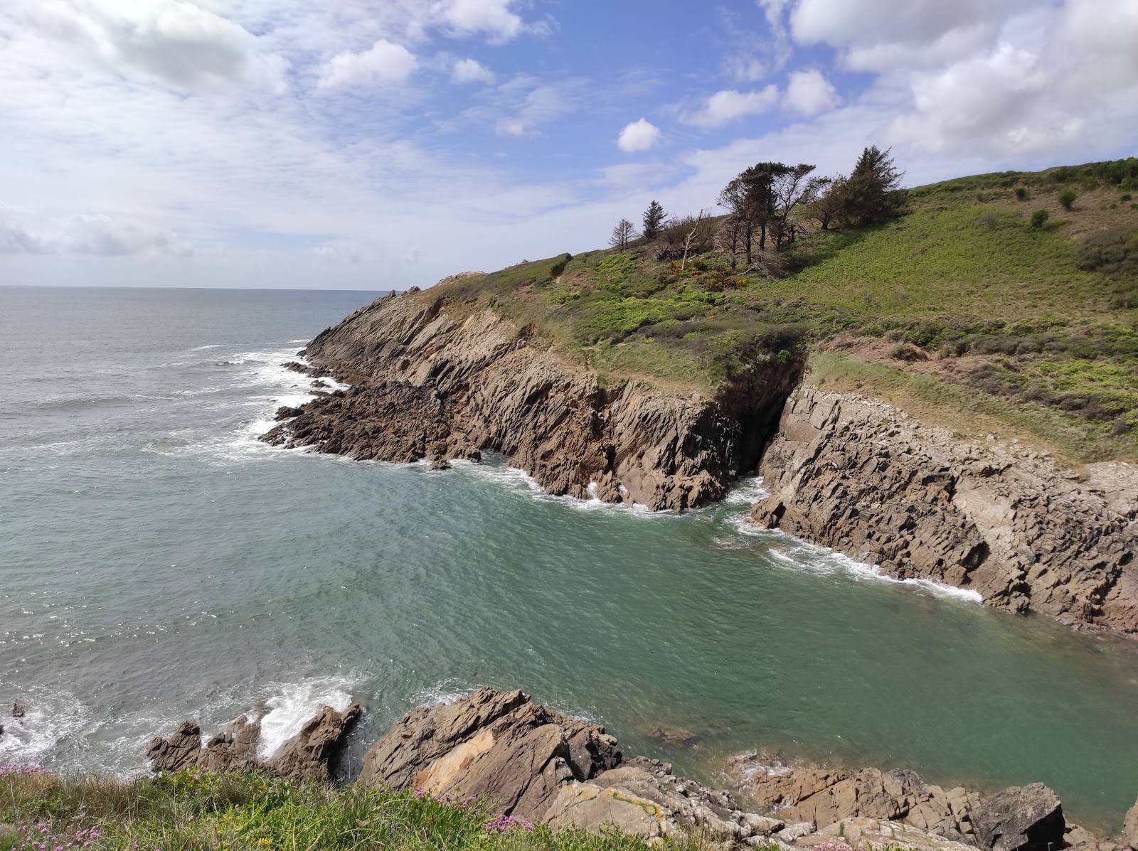 Greve de Deolen Beach 🏖️ Finistere, France - detailed features, map, photos, image size:1600x1197