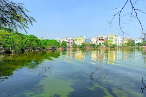 Gulshan Lake image